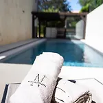Nuxia Suites&spa - L'art Design Διαμέρισμα Bagnols-sur-Cèze