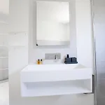Nuxia Suites&spa - L'art Design Διαμέρισμα Bagnols-sur-Cèze