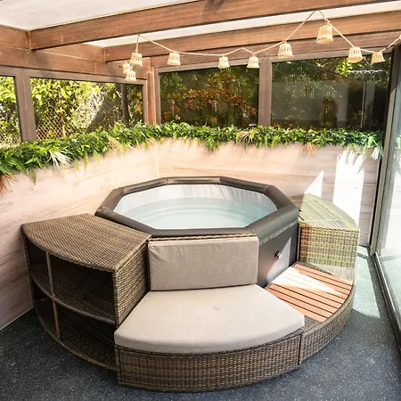 Nuxia Suites&spa - L'art Design