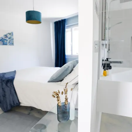 Nuxia Suites&spa - L'art Design Apartamento *