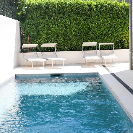 Apartamento Nuxia Suites&spa - L'art Design Bagnols-sur-Cèze