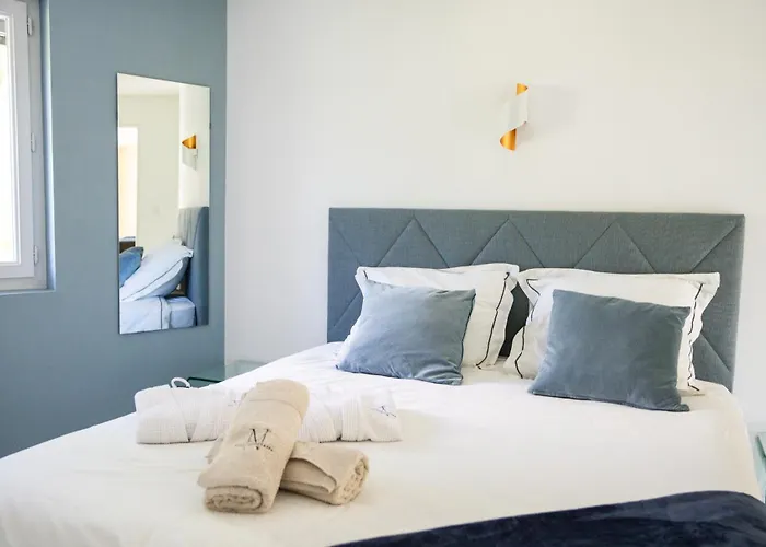 Appartement Nuxia Suites&spa - L'art Design