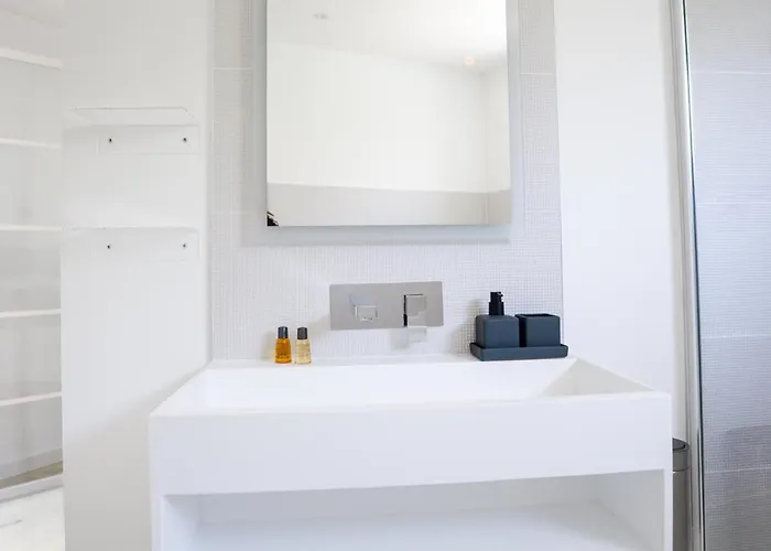 Nuxia Suites&spa - L'art Design Διαμέρισμα Bagnols-sur-Cèze
